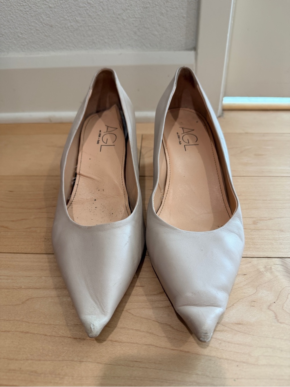 AGL Pointed Toe Leather Flats in Light Bone/Beige